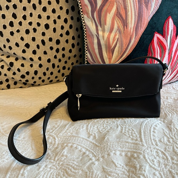 SALE! kate spade nylon crossbody bag - Picture 1 of 4